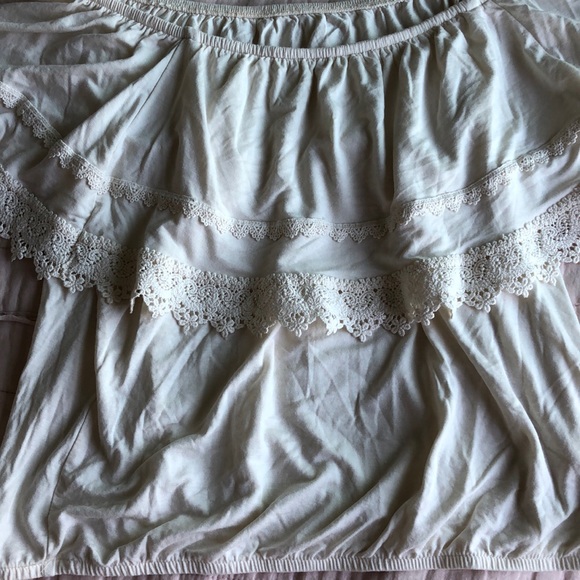 Hollister off the shoulder blouse. - Picture 3 of 3